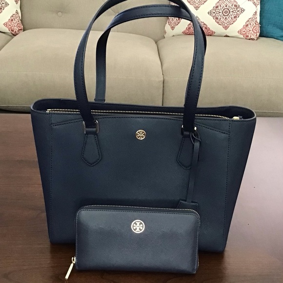 Tory Burch Small Robinson Tote Royal Navy - Picture 15 of 15